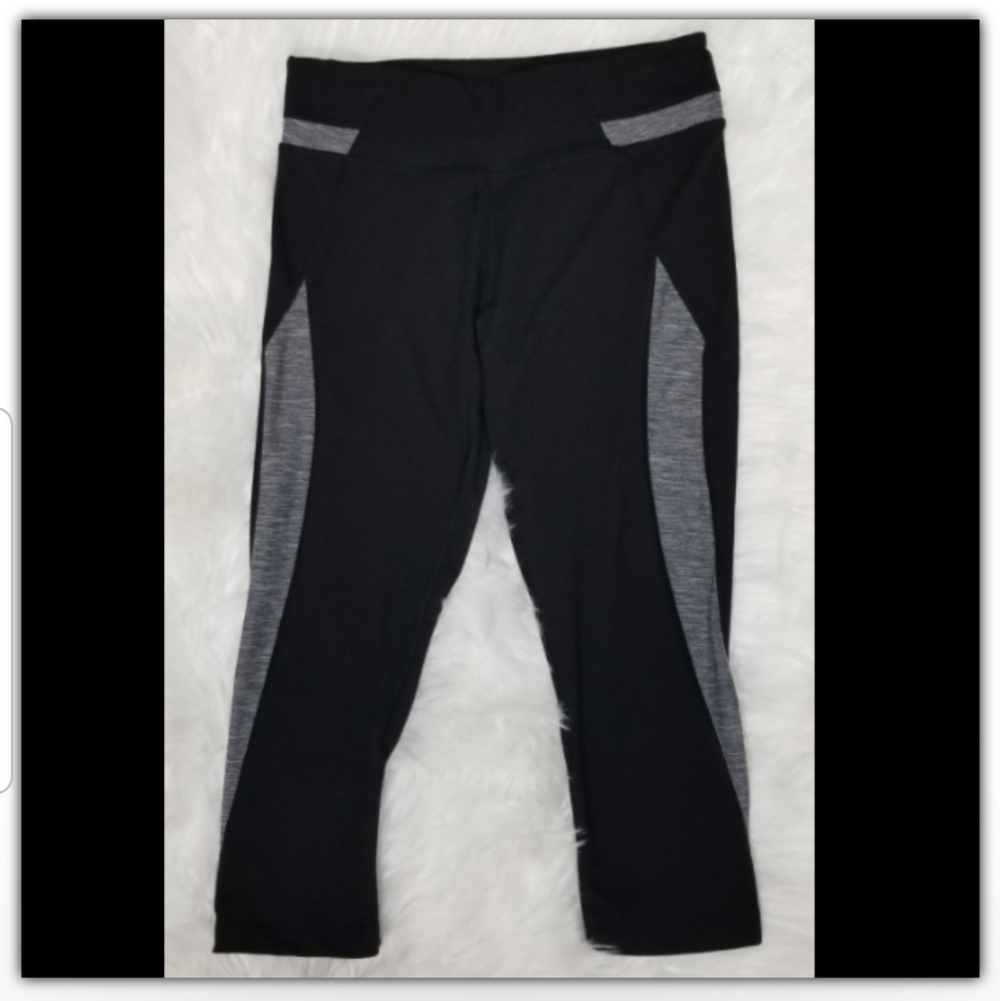 Marika Sport capri leggings size small 4-6
